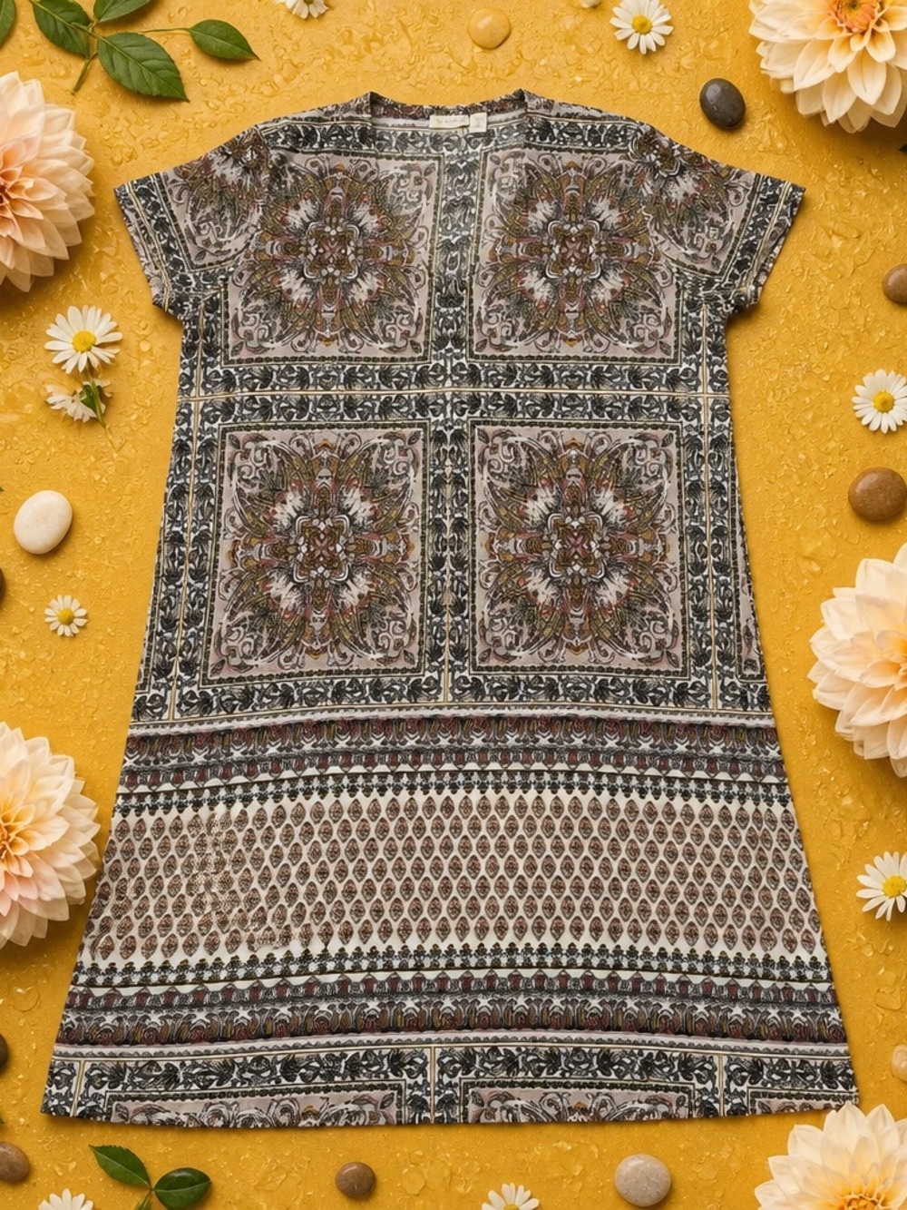 hinge Boho Tile-Print Short Sleeve Shift Dress in Ivory and Brown